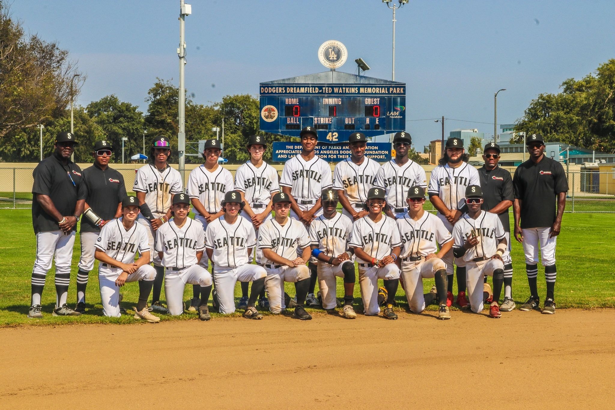 Baseball Beyond Borders team on field